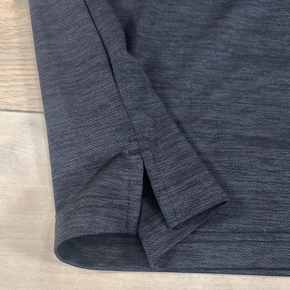 IZOD Men's Heathered Black Short Sleeve Polo Golf Shirt - Picture 2 of 9